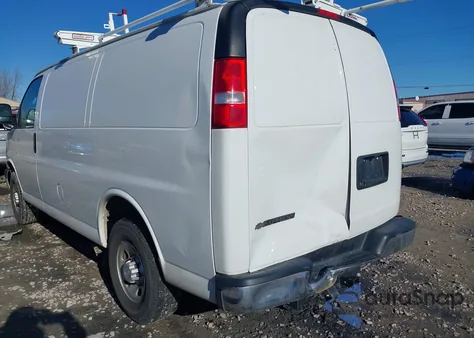 2019 Chevrolet Express 2500 Work Van из США, поврежденный, VIN 1GCWGAFG8K1276410